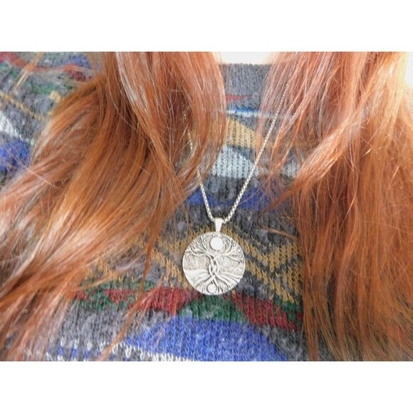 Celtic Tree of Life Pendant Necklace Moon Symbol Spiritual Amulet - Picture 9 of 9